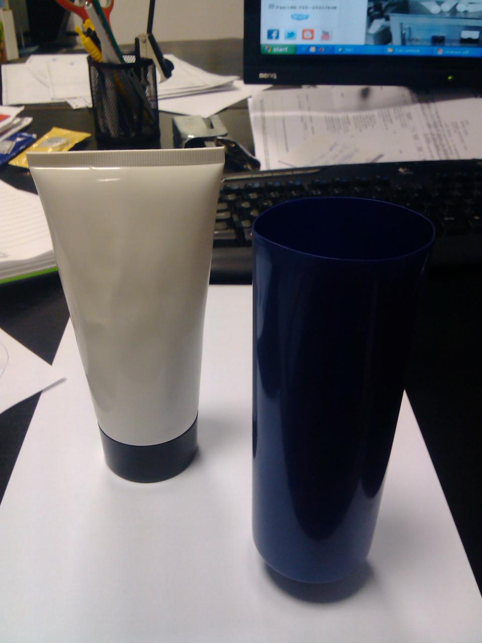 ultrasonic tubes sealing machine samples for tubes Máy hàn ống siêu âm Marina Dimitrov.jpg