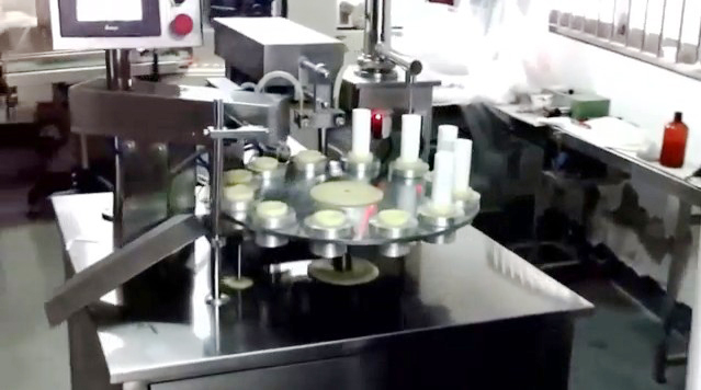 tubes filling ultrasonic sealing machine semi automatic máy hàn ống siêu âm filler equip.jpg