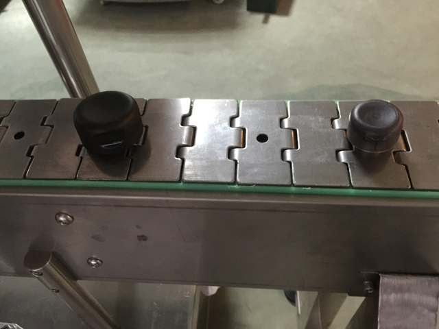 máy dán nhãn ống băng.jpg