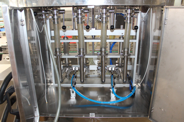 MÁY CHIẾT RÓT 4 ĐẦU (2).JPG