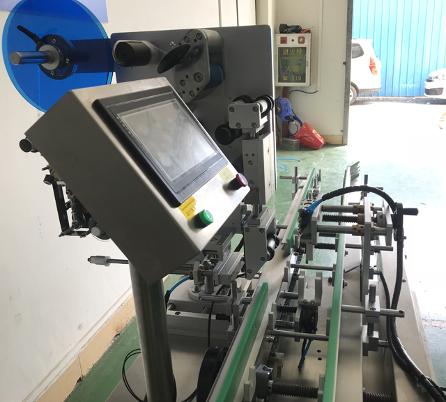 hình ảnh bên trên mô hình VK-LBL labeller.jpg