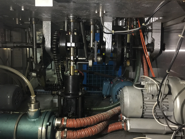 internal structure for filling sealing machines ống làm đầy niêm phong bên trong máy.jpg