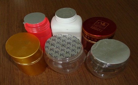 plastic bottles samples after being sealed cảm ứng.jpg