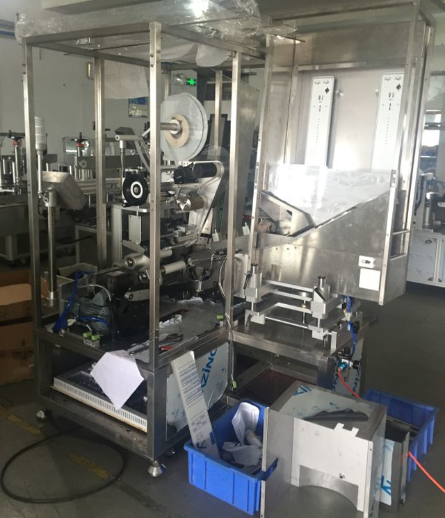 máy móc trong nhà máy ống nhãn.jpg