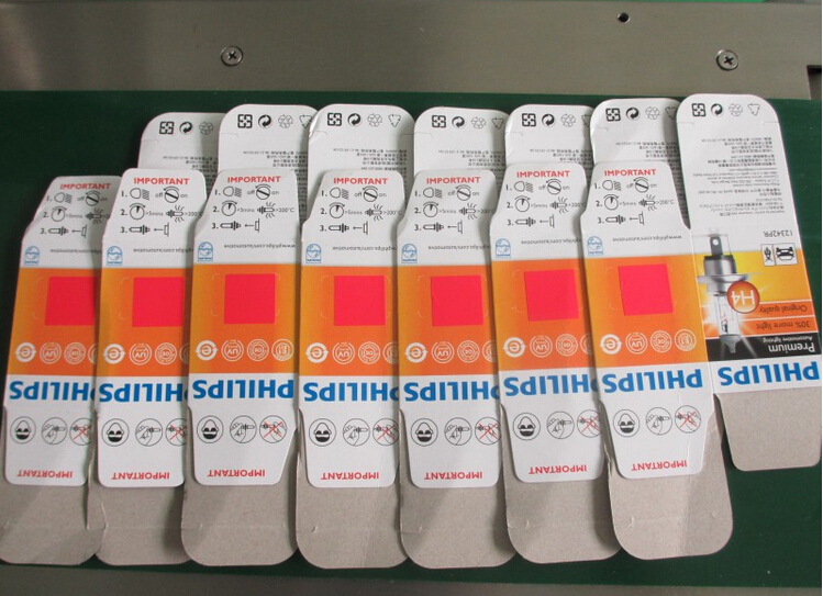 máy dán nhãn từ VKPAK.jpg