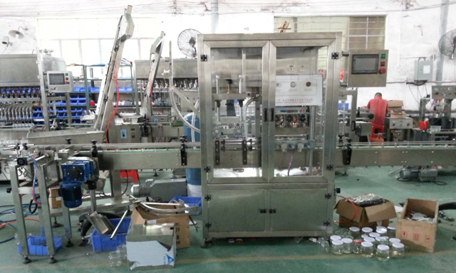 đóng nắp chân không tự động