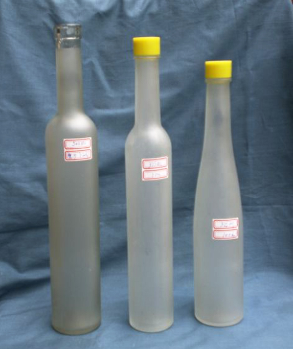 bottles glass for filling machine chai rượu cho quá trình chiết rót tràn.jpg