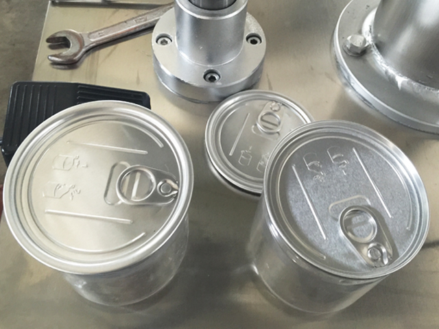 máy đóng nắp lon kim loại.jpg