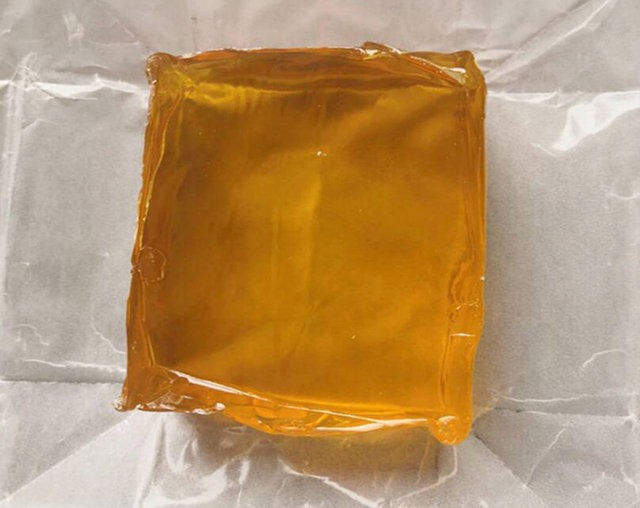 vật liệu keo nóng chảy.jpg