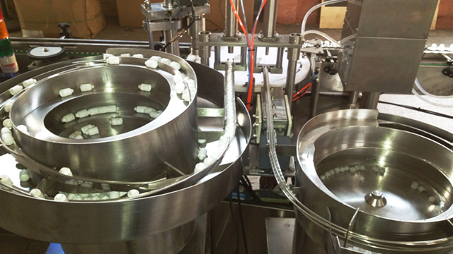 dây chuyền chiết rót E liquid.jpg