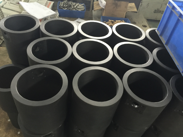 khuôn cho các kích cỡ lọ khác nhau.jpg