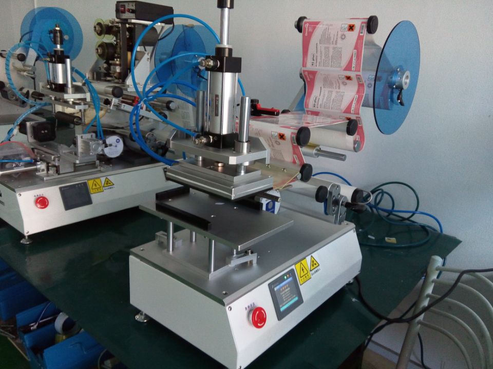 labeling machines máy dán nhãn túi tùy chỉnh cho Jacob.jpg