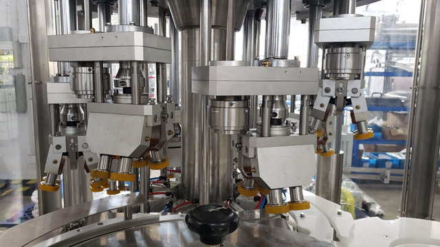 8 heas vít nắp.jpg