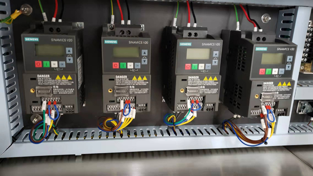 tủ điện tử.jpg