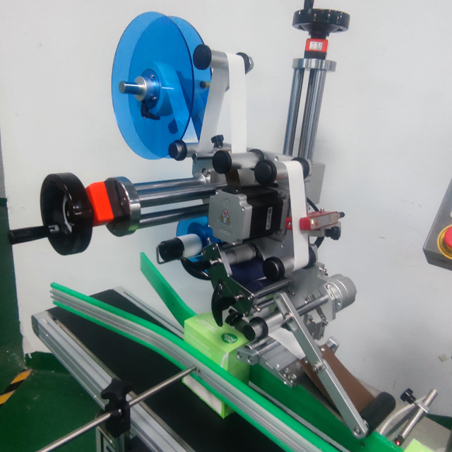 dán nhãn hình ảnh đầu.jpg