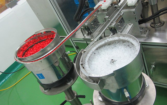 bát đựng thức ăn hình mũ.jpg