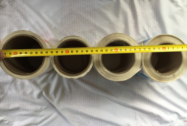 Cuộn nhãn để dán nhãn.jpg