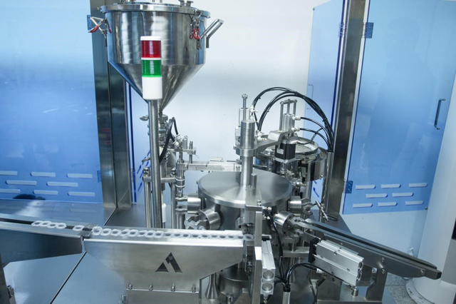 dây chuyền chiết rót ống tiêm (2).jpg