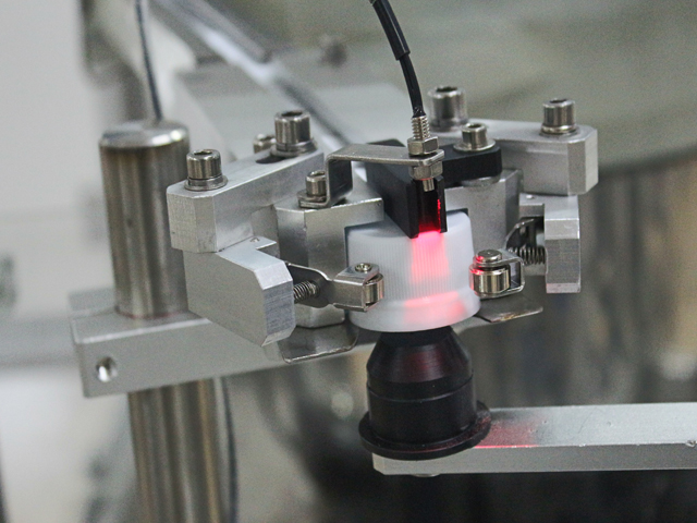 Chi tiết về nắp máy móc.jpg