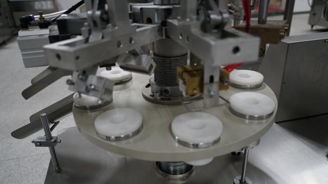 dây chuyền hàn ống bán tự động.jpg