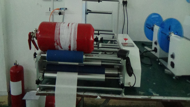 thiết bị dán nhãn cho sản phẩm chữa cháy.