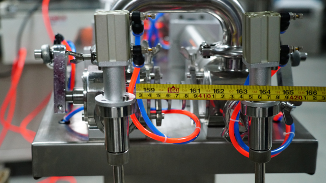 stainless steel connection part for whole filling machines máy chiết rót bằng thép SS.jpg