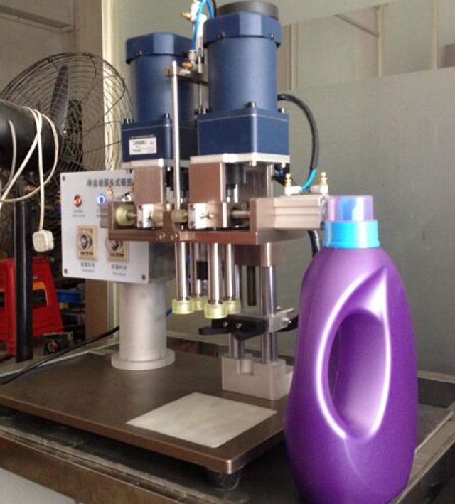 Máy đóng nắp vít.jpg