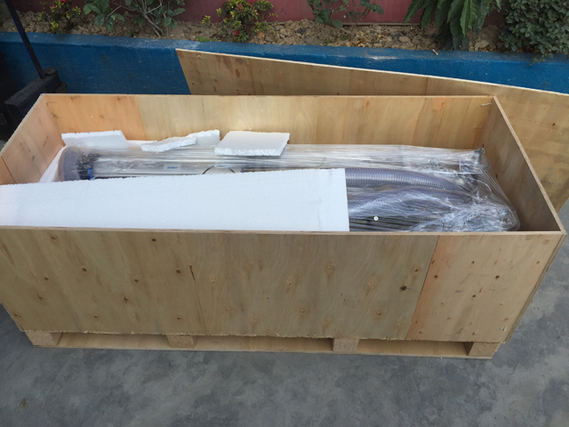 PLY wooden case packing for filling machine máy chiết rót trong thùng gỗ.jpg