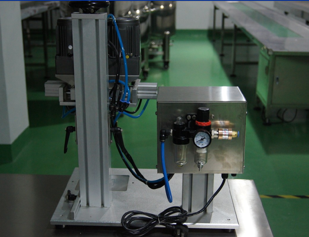 back shot of tabletop capping machine máy đóng nắp vặn vít để bàn.jpg