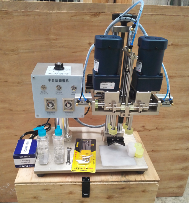 máy đóng nắp vặn.jpg