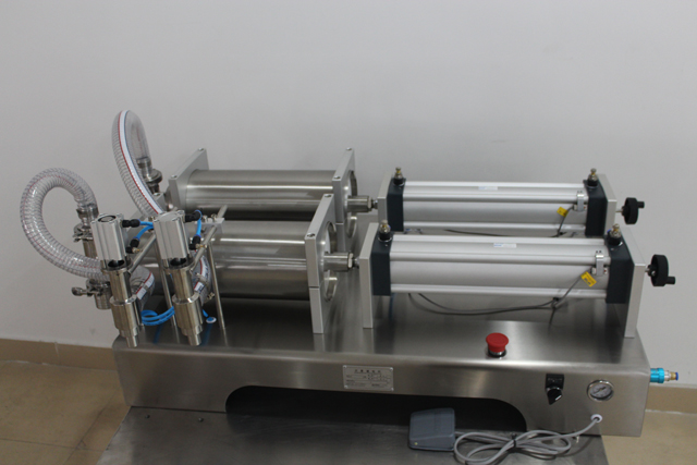 máy chiết rót khí nén bán tự động.jpg